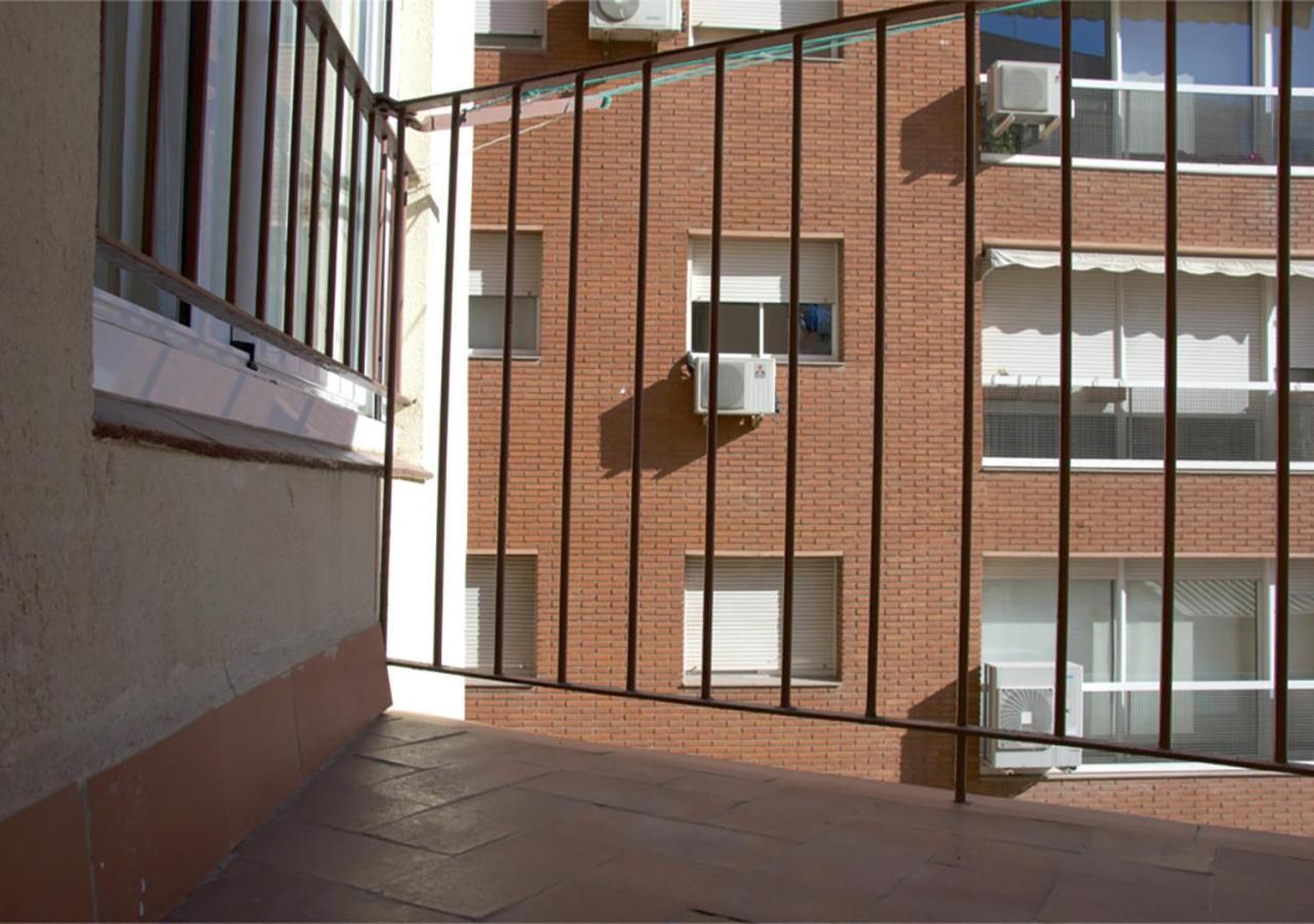Apartment Carrer D'Olesa Barcelona Exterior foto